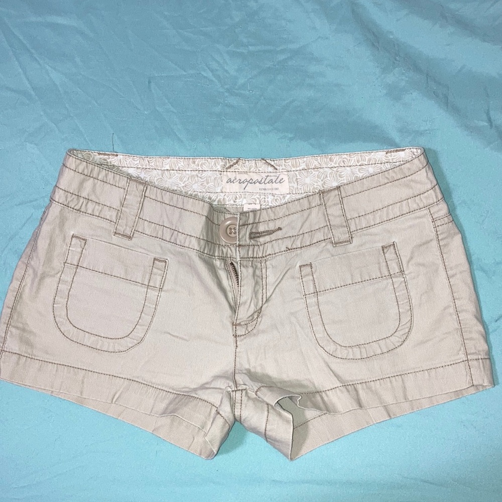 Juniors shorts. Vanity, size 5. Aero, size 3/4